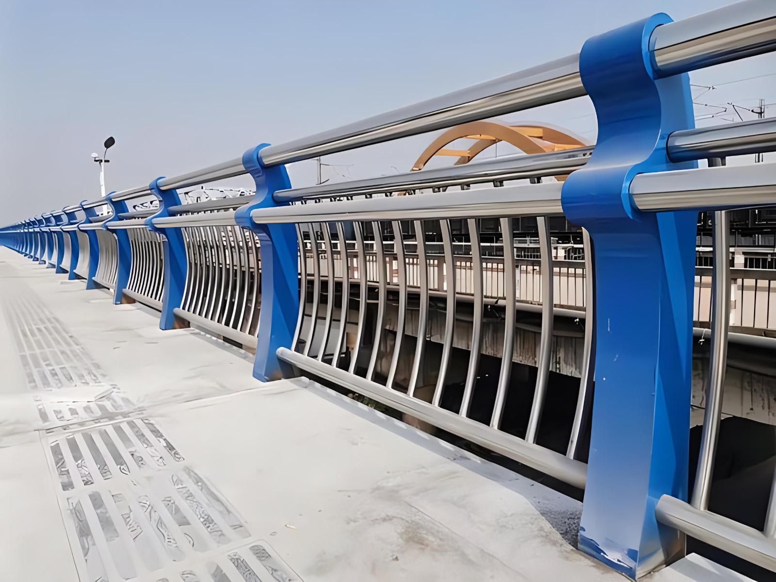 丽江不锈钢复合管护栏制造工艺要求及其重要性